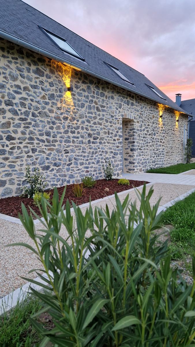 extérieurs gite au gré des saisons en Mayenne