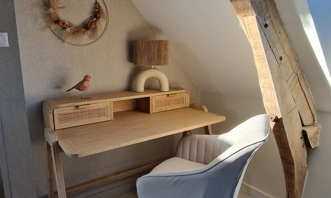 Gite au gré des saisons - bureau télétravail